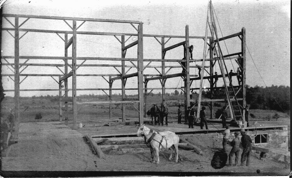 Sprowl-Barn-Raising